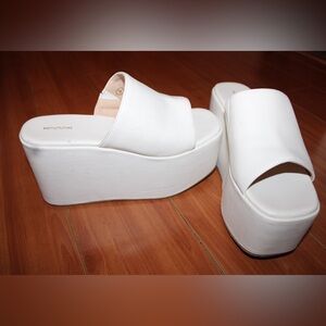 Heels and plataforms only wore one time